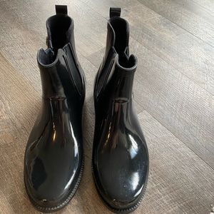 EUC Michael Kors Chelsea Style Rain Booties